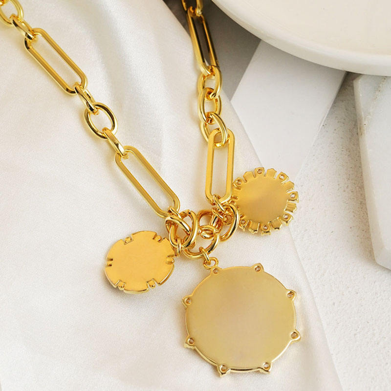 Fashion Jewelry Creative Sun Pendant Necklace – Copper-Plated Gold Clavicle Chain